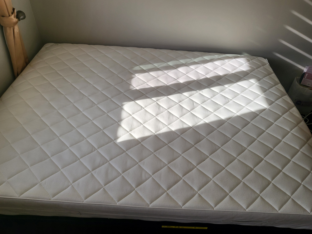 Queen Size Bed Frame and Mattress - photo 2