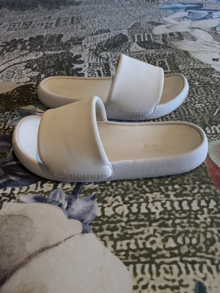 Lululemon Restfeel Slide Shoes image indicator(10)