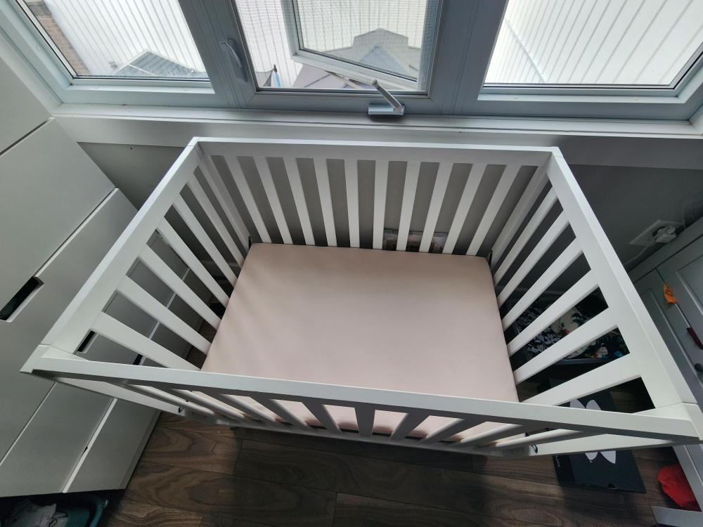 White Crib with Mattress - photo 2