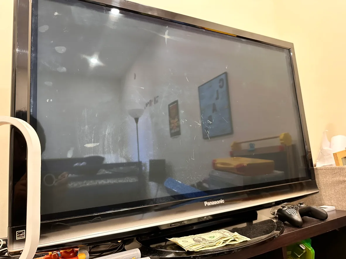 Panasonic TC-P42G10 Plasma TV thumbnail