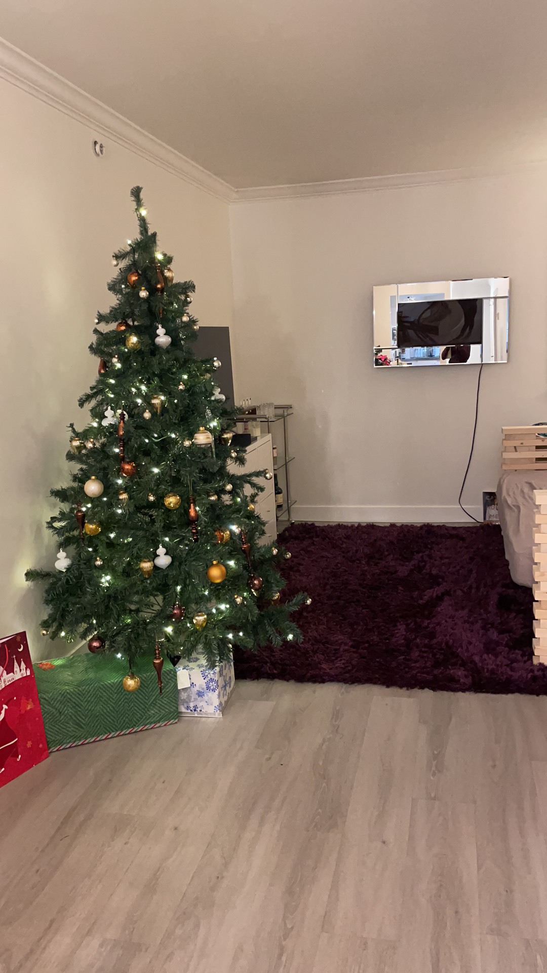 6.5 ft Pre-lit Colour-Changing Christmas Tree