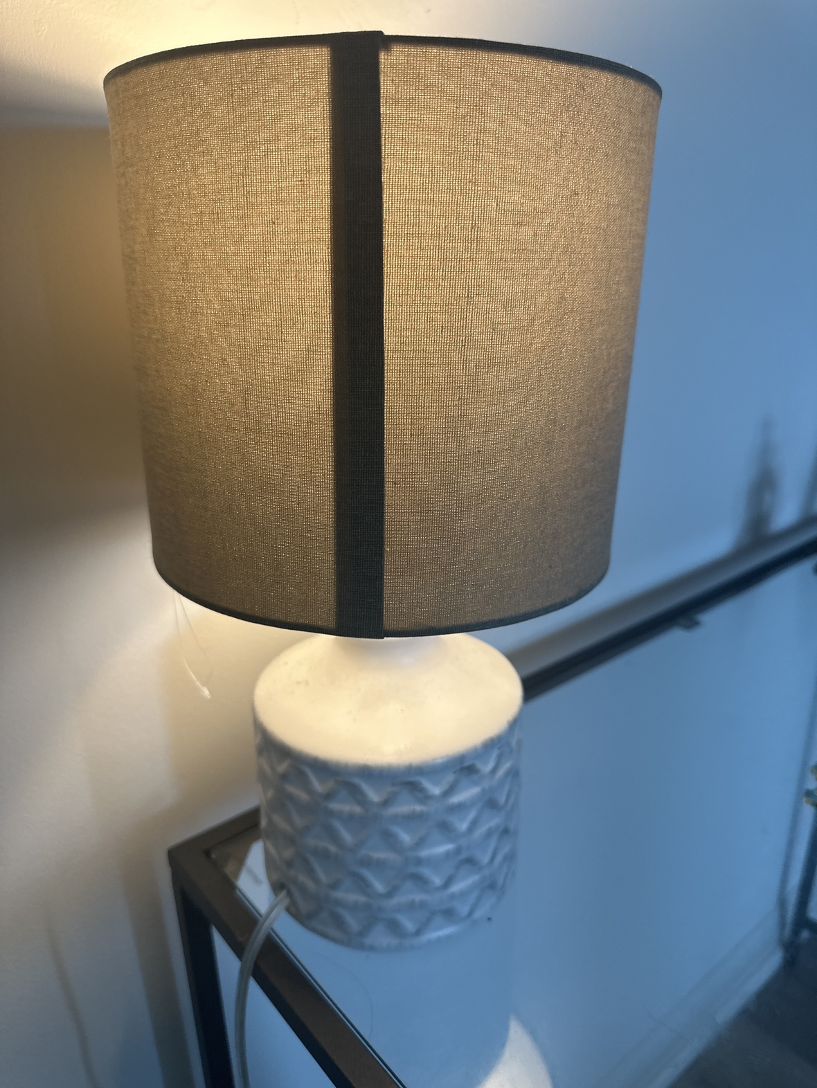 White Table Lamp - photo 2