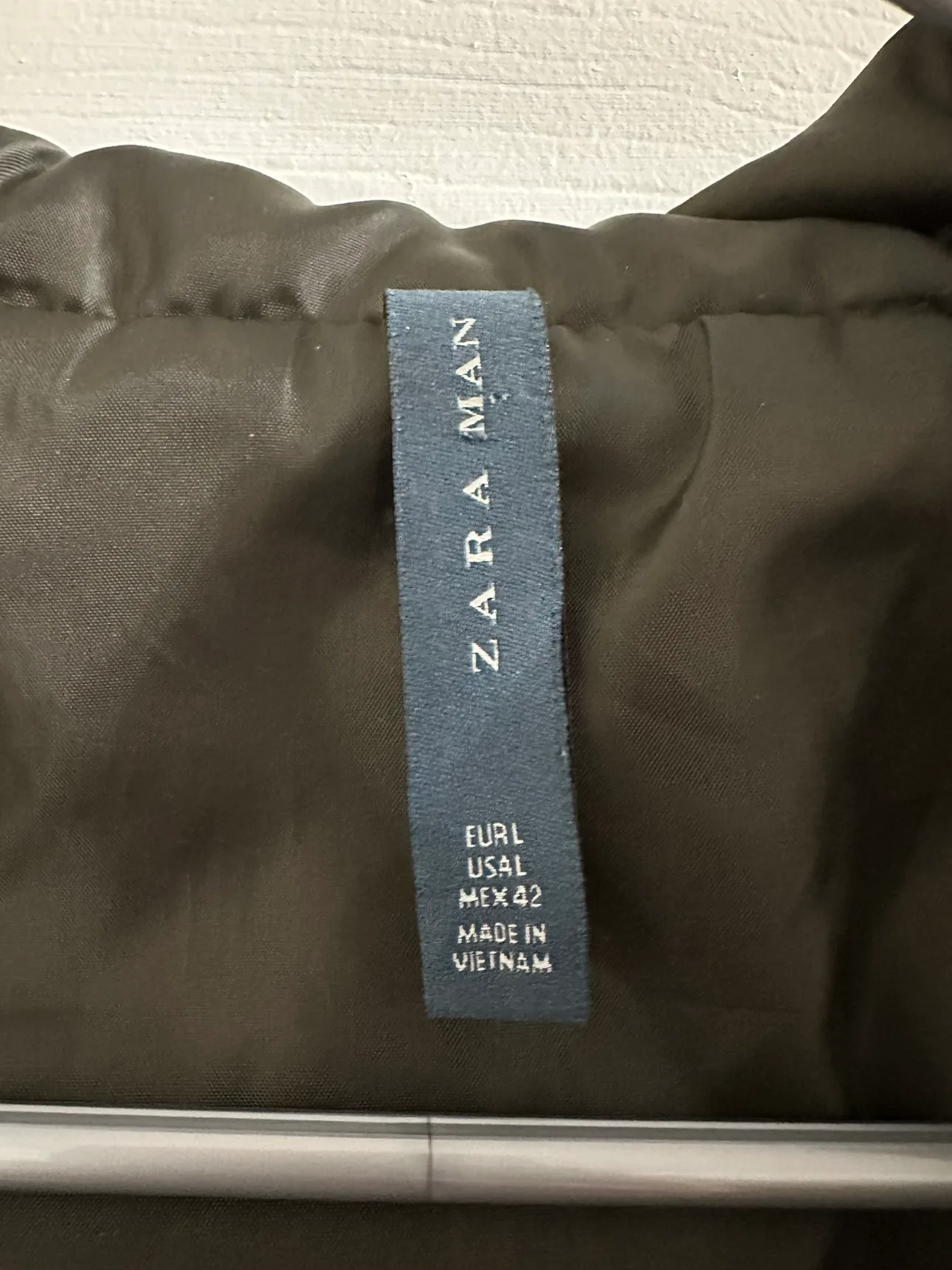 Zara Man Green Puffer Jacket image indicator(2)
