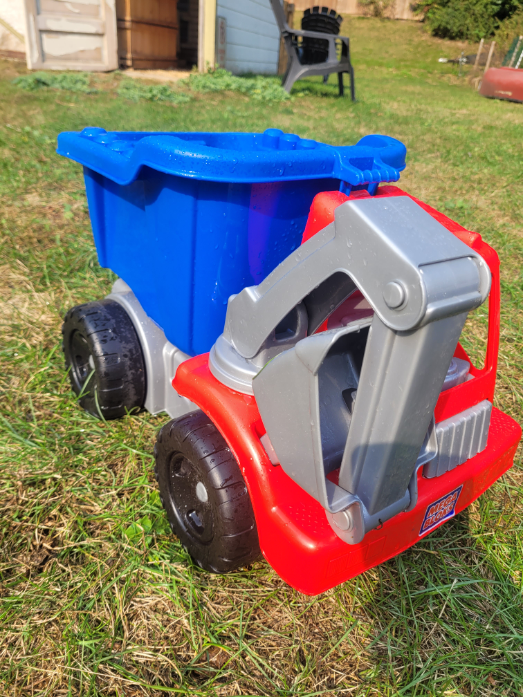 Mega Bloks Dump Truck - photo 2