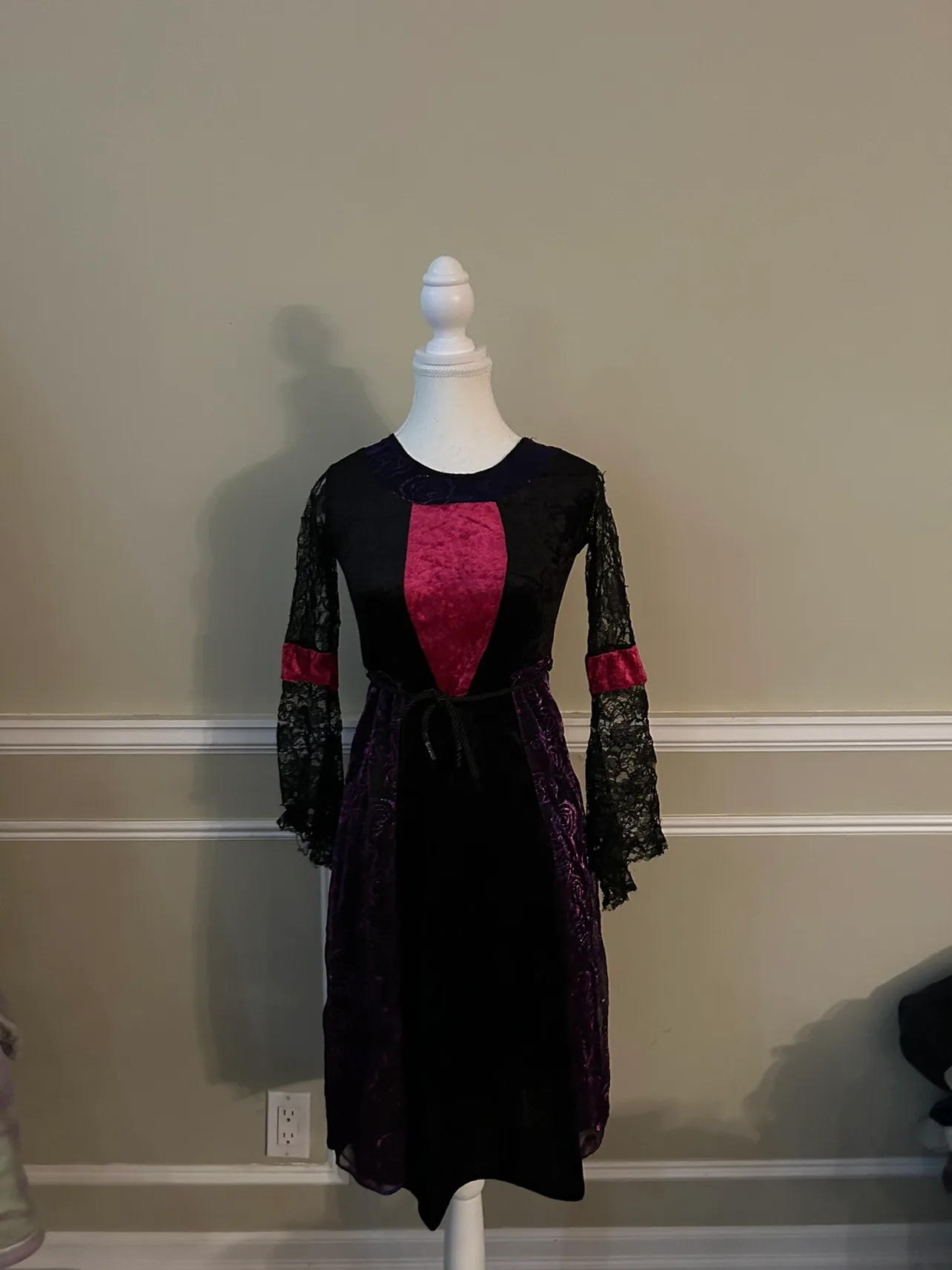 Black and Purple Lace Dress with Velvet Detail image indicator(2)