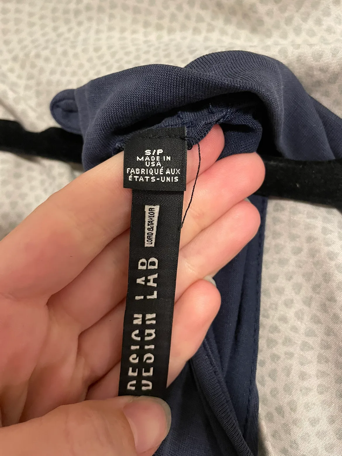 V-neck blue Design Lab tank top - size small image indicator(2)