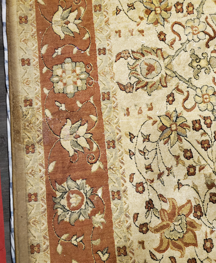Large Floral Area Rug - photo 4