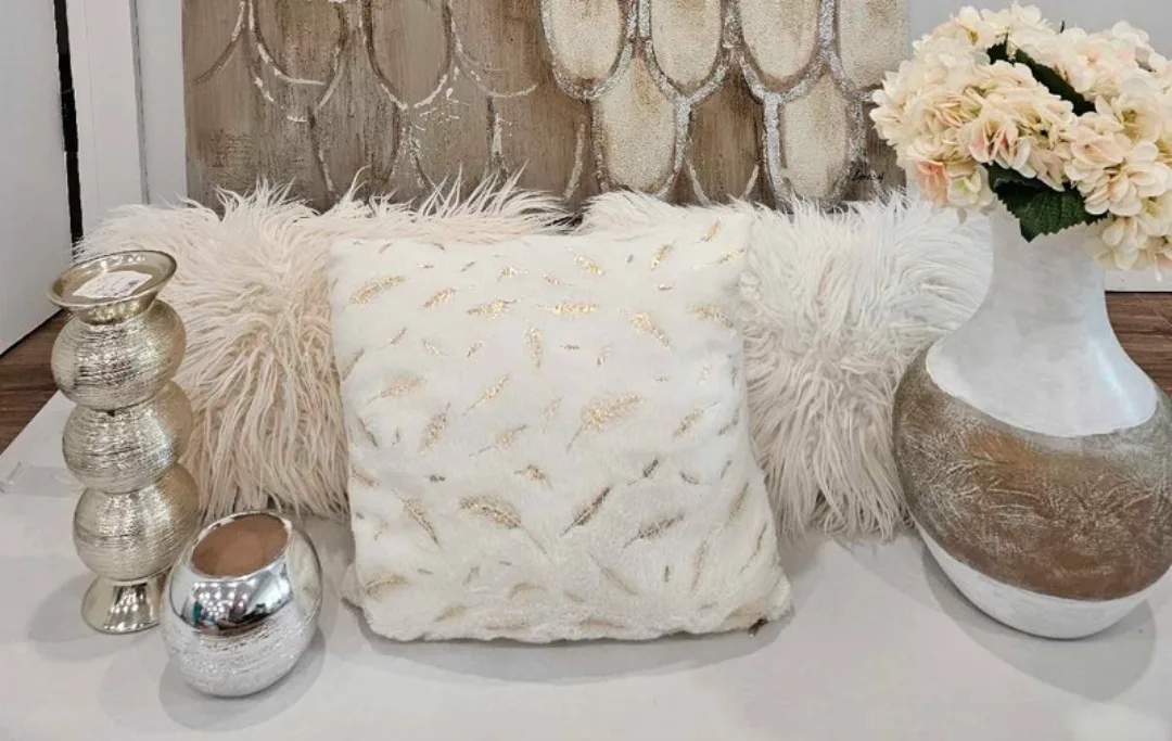 Gold and White decor set thumbnail