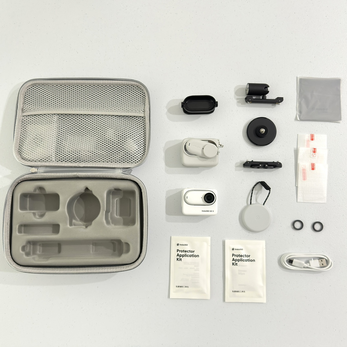 Insta360 GO 3 128GB Bundle Kit Action Camera