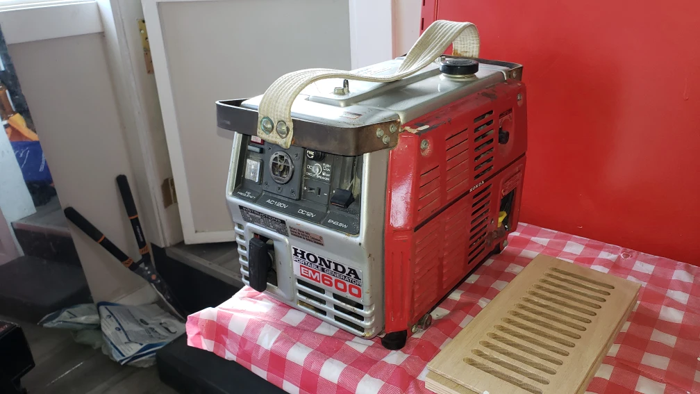 180$ //Honda EM600 Portable Generator