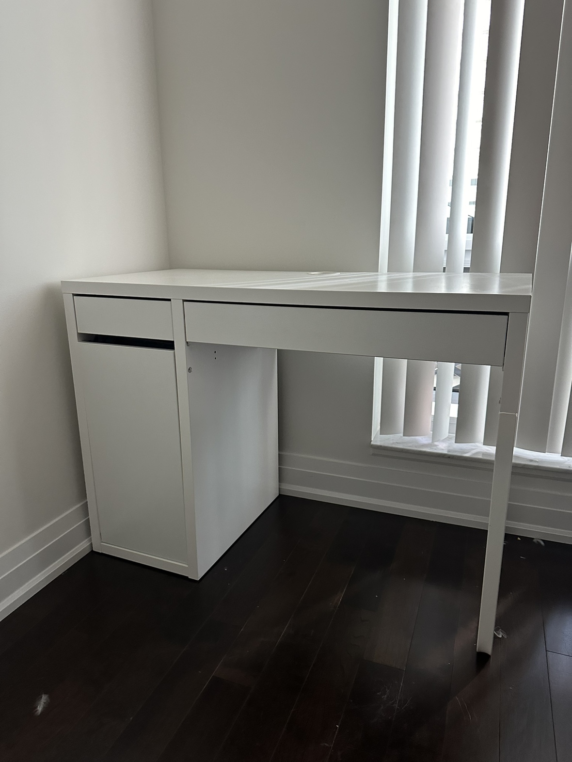 IKEA Micke White Desk