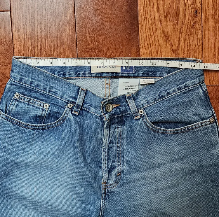 loose fit mid-rise blue jeans image indicator(9)