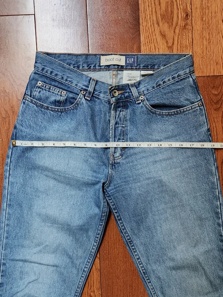 loose fit mid-rise blue jeans image indicator(10)