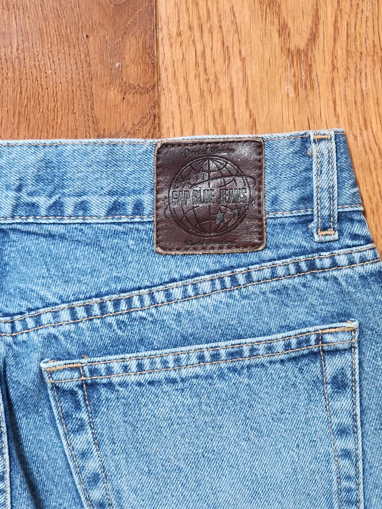 loose fit mid-rise blue jeans image indicator(6)
