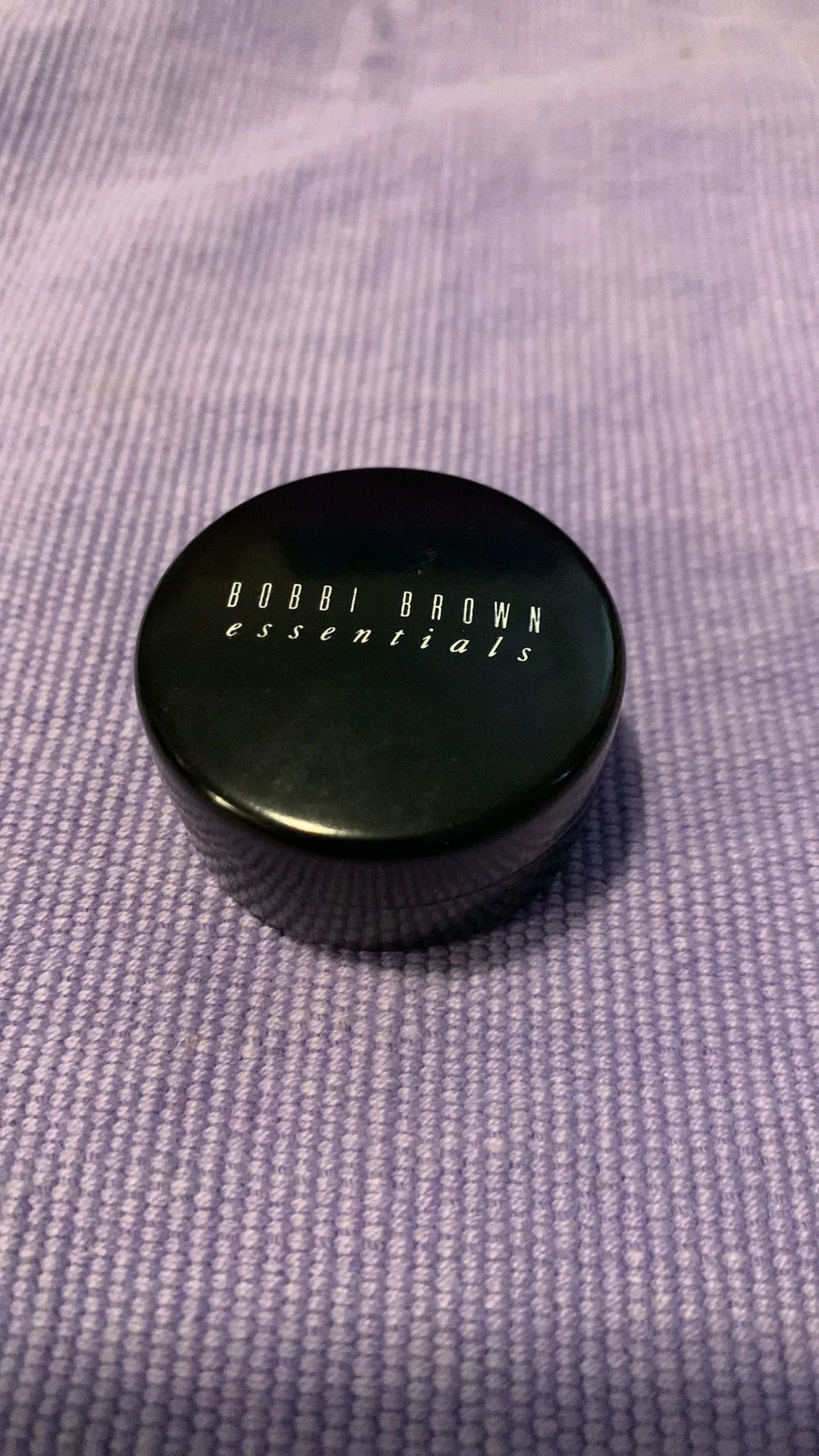 Bobbi Brown Essentials Eyeshadow in Grey image indicator(2)