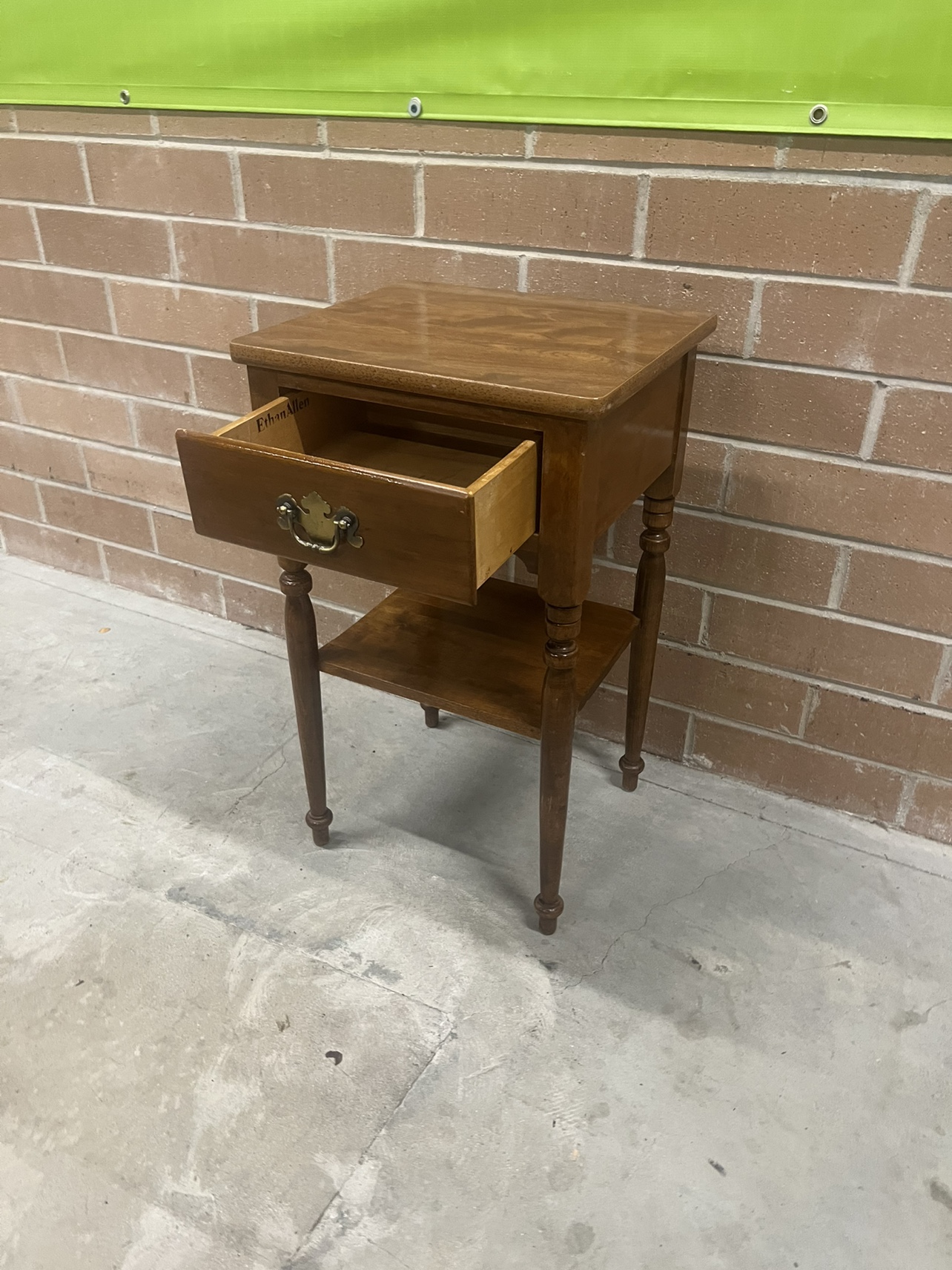 Ethan Allen Wooden End Table - photo 4