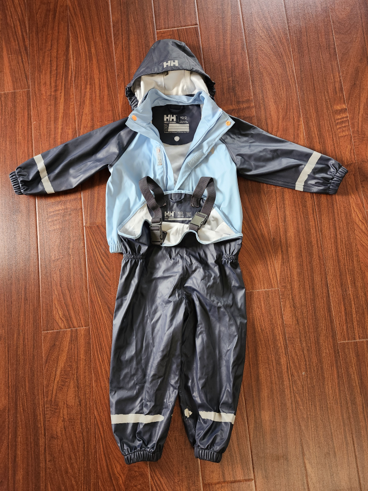 Helly Hansen Rain Suit size 2T - photo 5