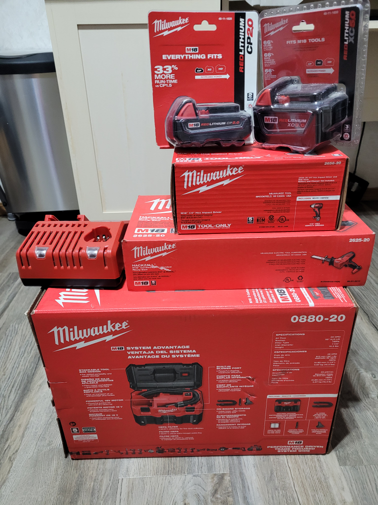 Milwaukee M18 Cordless Wet/Dry Vacuum System