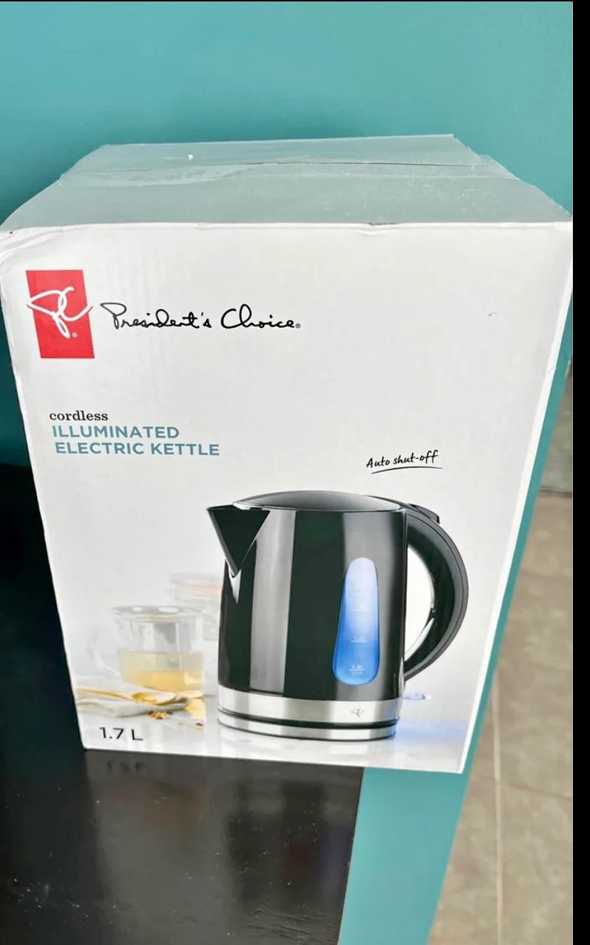President's Choice Illuminated Electric Kettle🥕 thumbnail