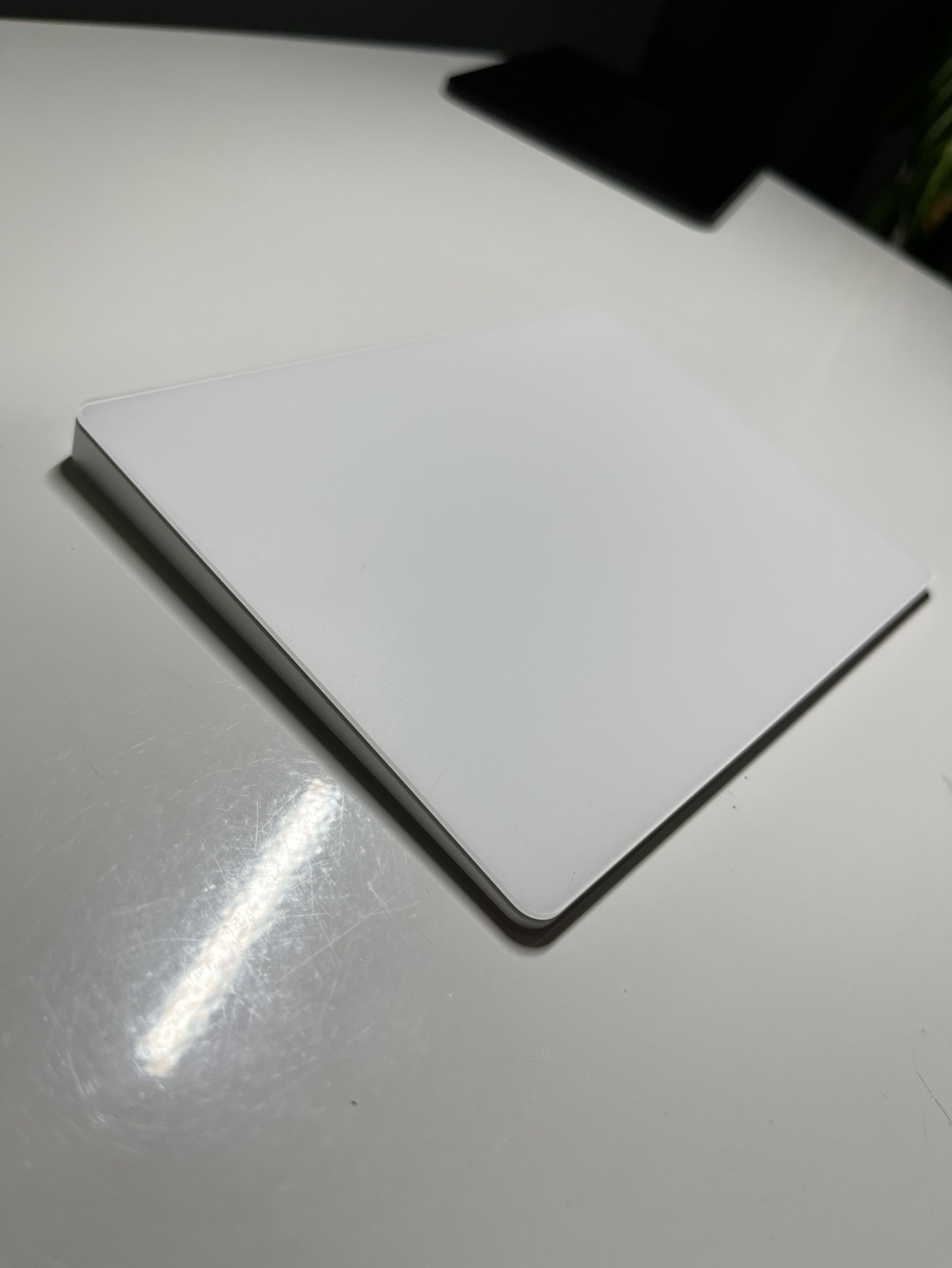 Apple Magic Trackpad - White/Silver - photo 2