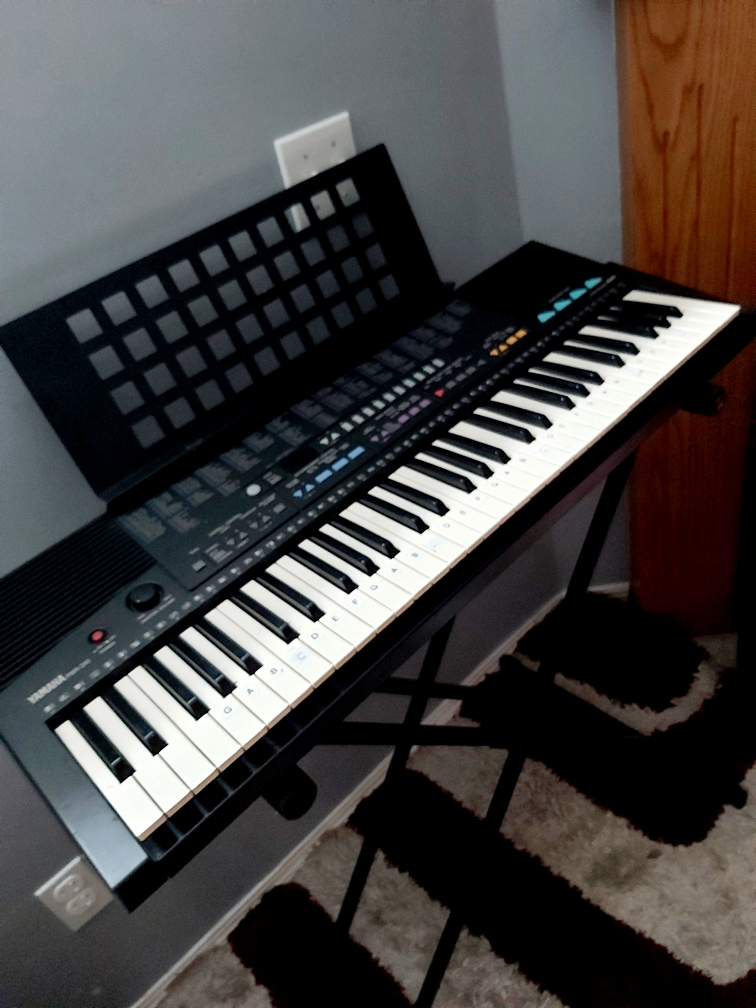 Yamaha PSR-310 Keyboard