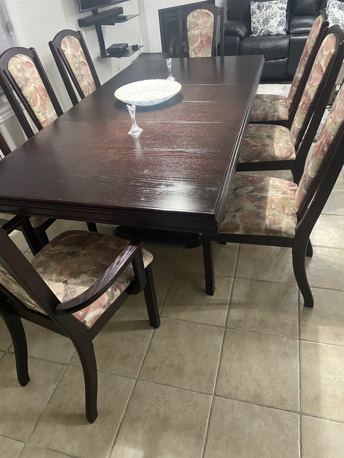 Dinning room table with 8 chairs. - photo 2