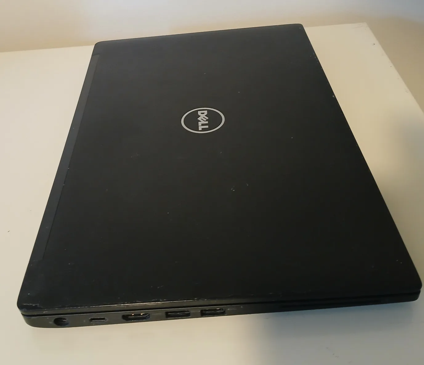 Dell Laptop Latitude 7480 14 inch image indicator(2)