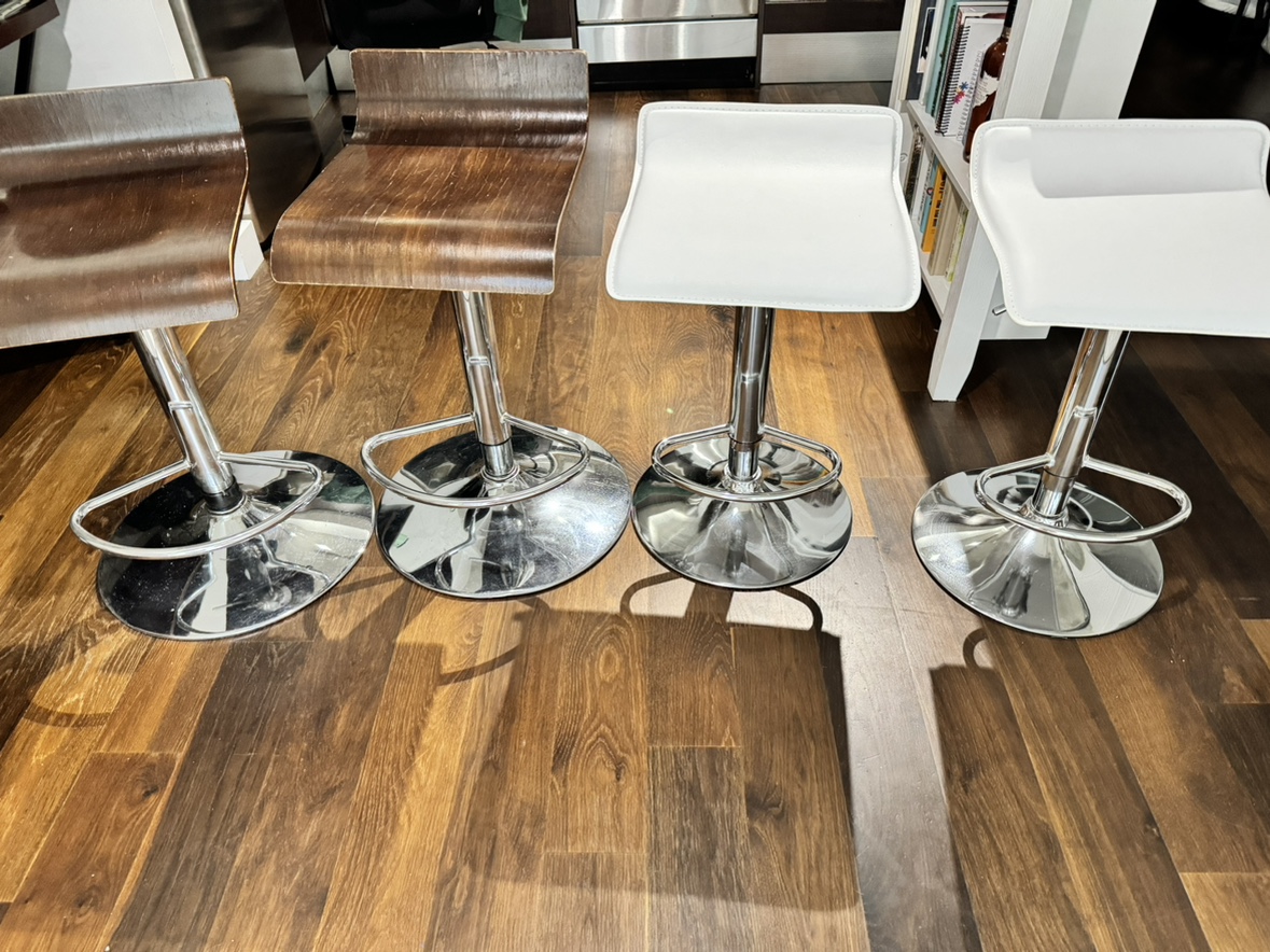 Set of 4 Bar Stools