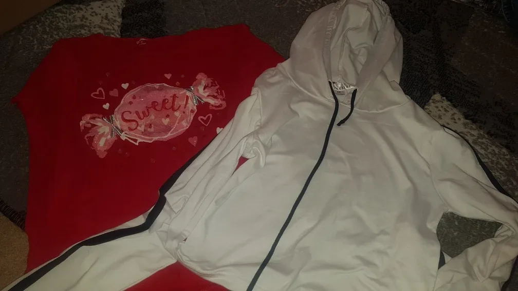 Girls Size 10/M Red & White Two Piece Outfit thumbnail
