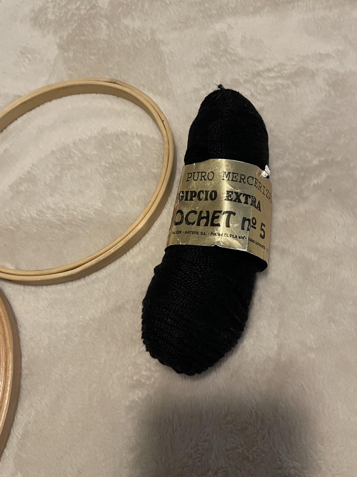 Embroidery Hoops, Fabric & Yarn - photo 5