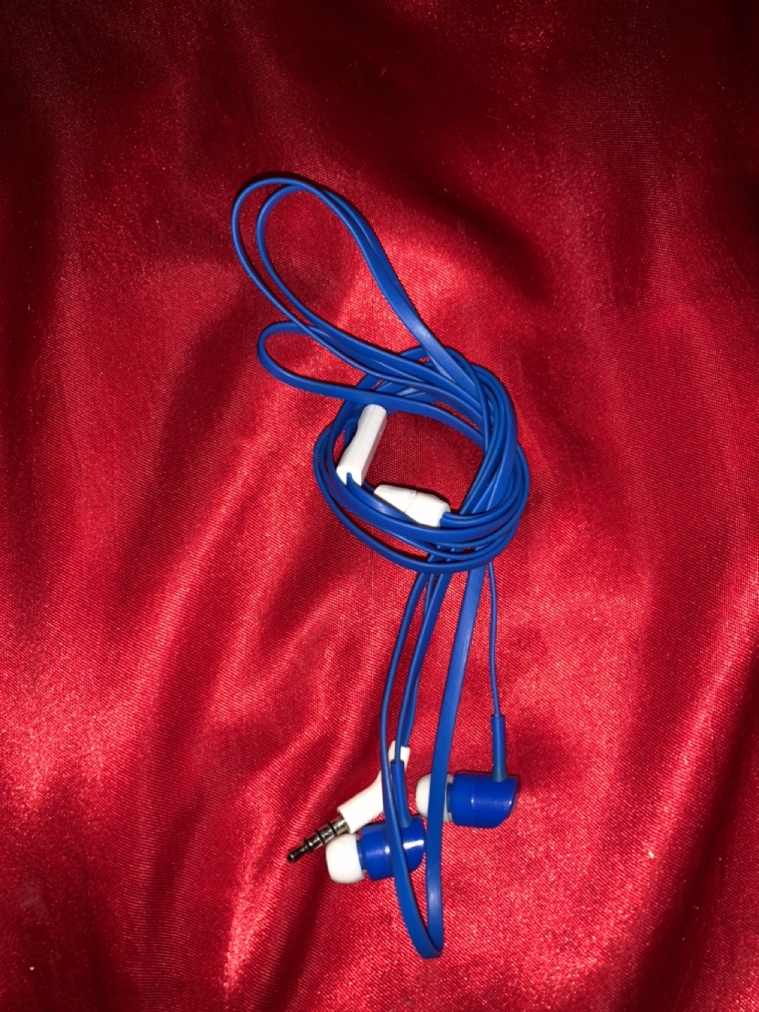 Headphones with Extra Earbuds - photo 2