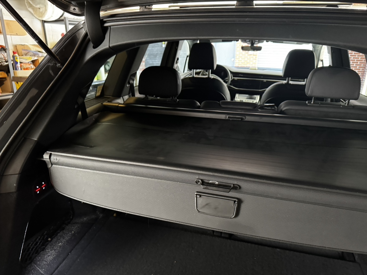 Audi Q7 Cargo Cover - photo 2