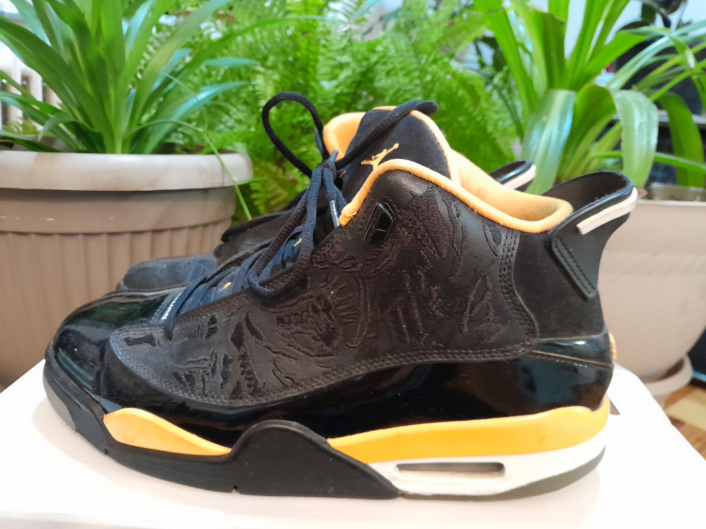 Air Jordan 6 Rings Black Yellow Size 10