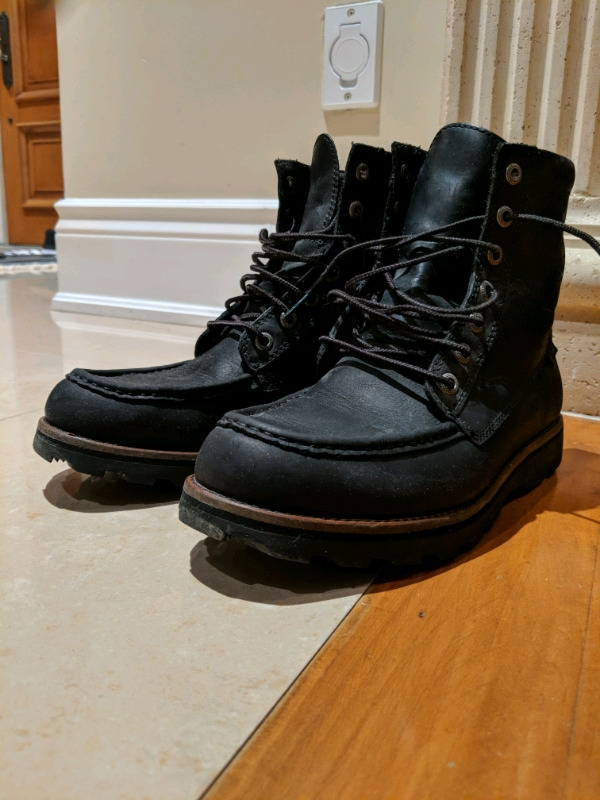 Roots Men's Black Leather Beltline Boots