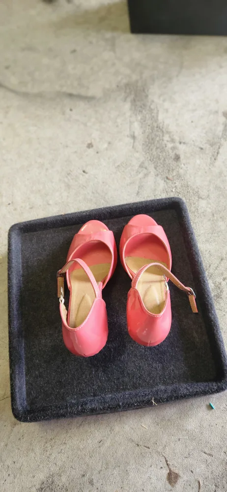 very nice heel sandles image indicator(2)