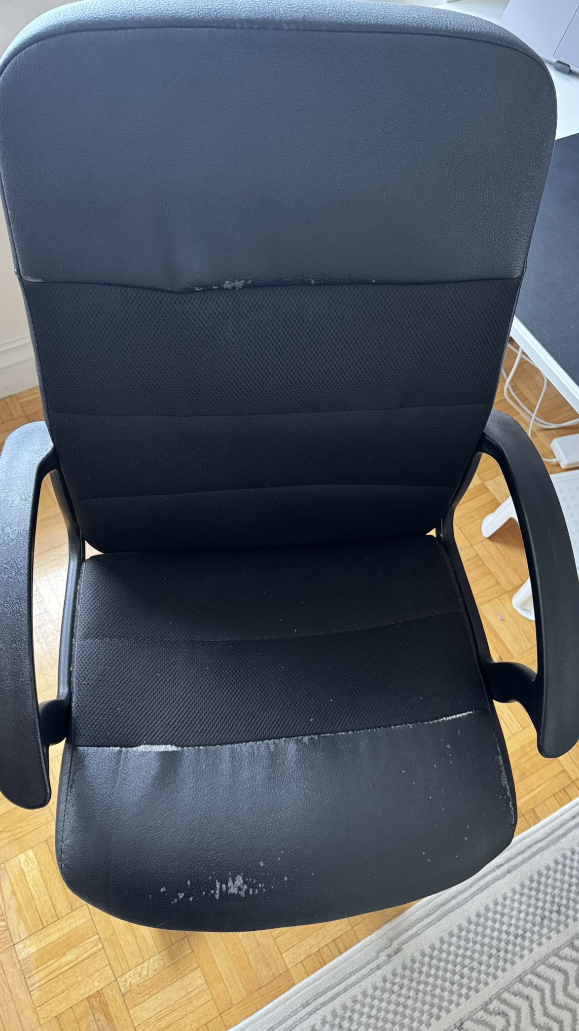 Black Office Chair - photo 4