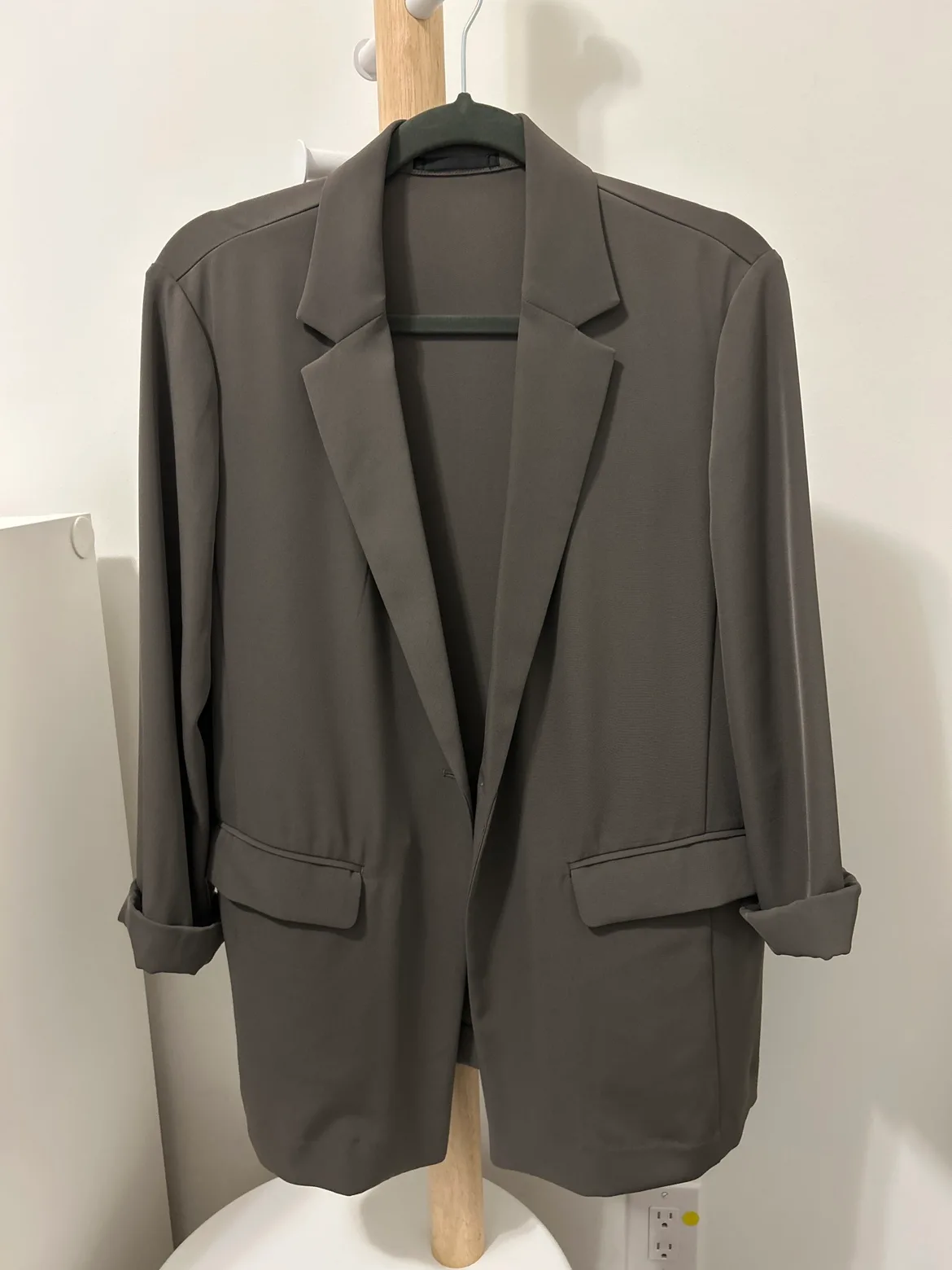 Uniqlo Blazer thumbnail