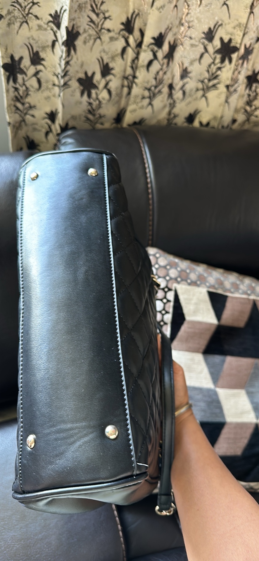Guess Black Quilted Tote Bag - photo 3