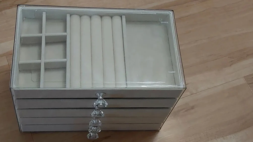 BNIB 5-Tier Jewelry Box with Velvet Lining and Crystal Handles image indicator(6)