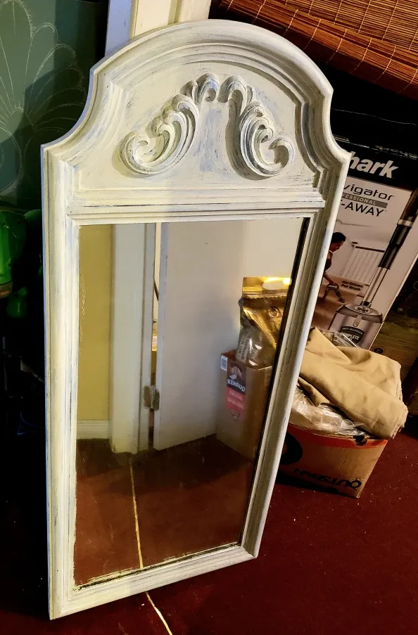 Ornate White Mirror image indicator(2)