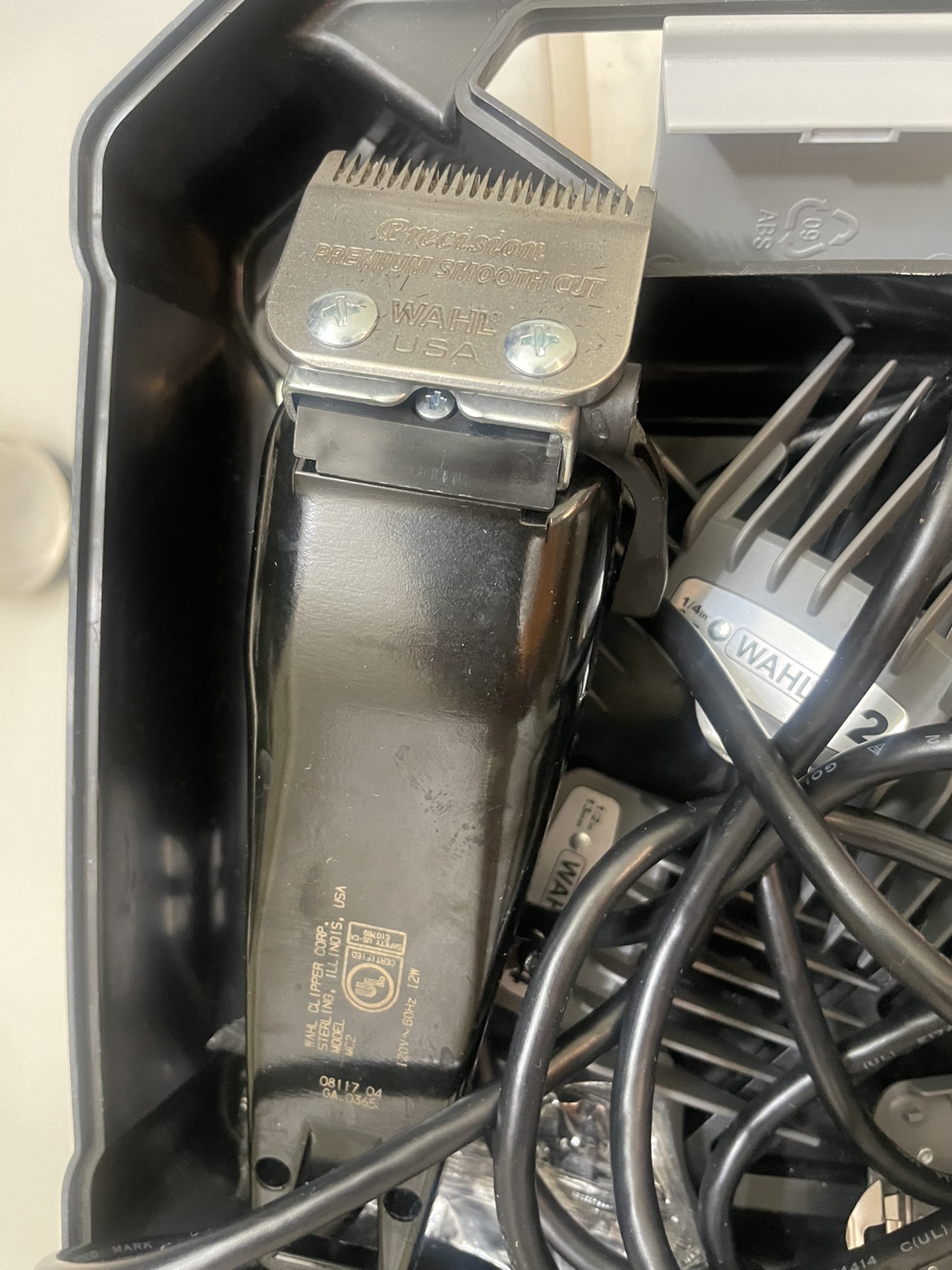 Moving out sale - Wahl Clipper Set