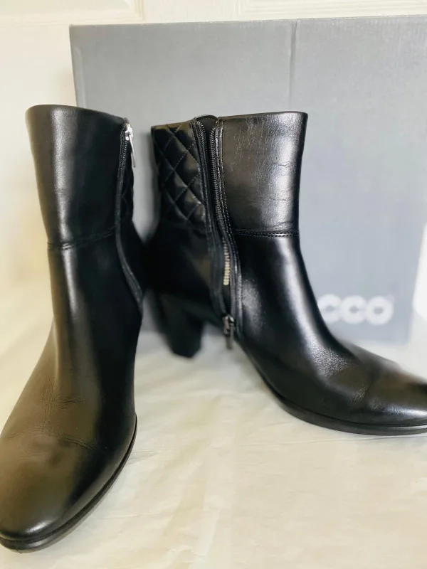 Ecco Women's Black Leather Boots Size 9 thumbnail