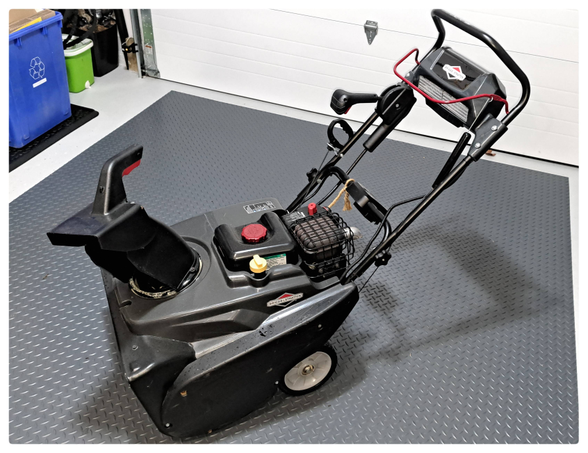 Briggs and Stratton 1022SS 22" Snowblower - photo 2