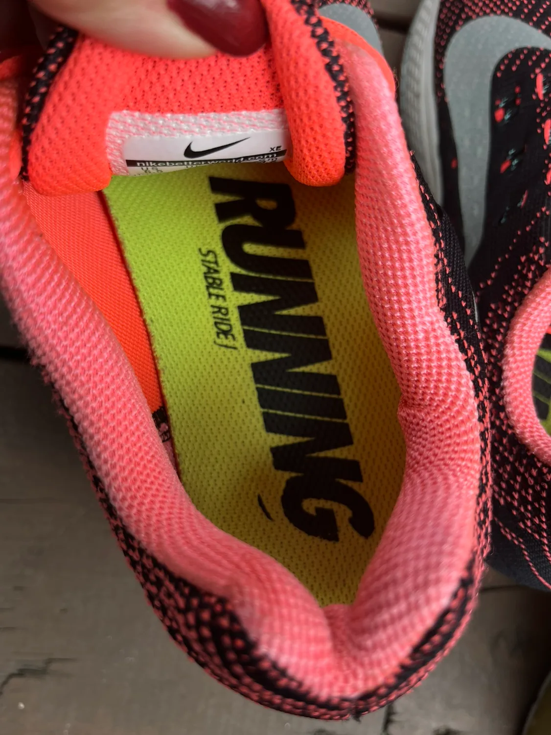 Nike Women's Running Shoes image indicator(7)