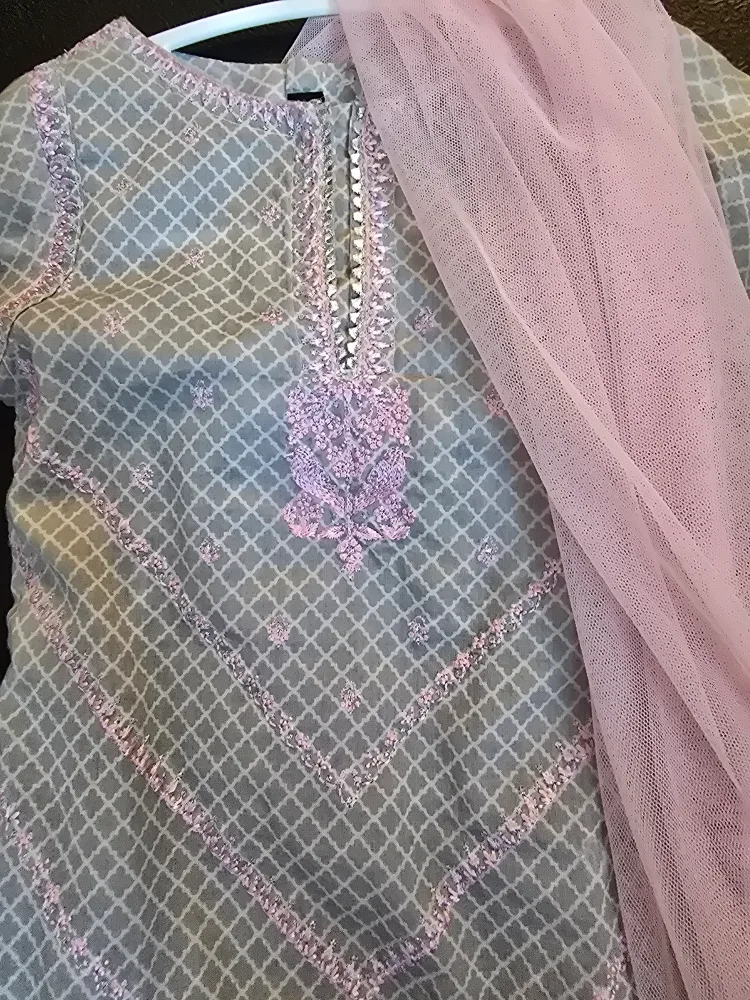 Girls' Grey and Pink Salwar Kameez Suit with Dupatta image indicator(2)