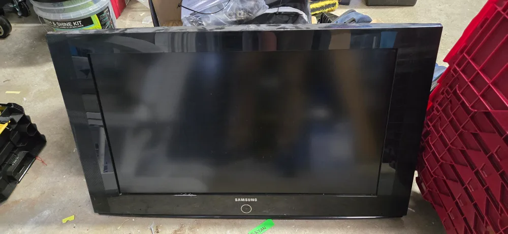 Samsung LCD TV thumbnail