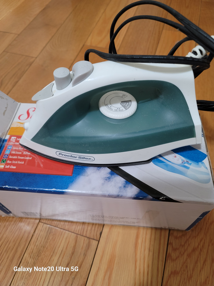 Safety smart auto shut-off iron - photo 3