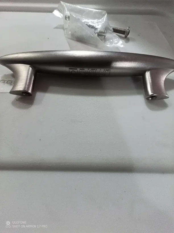 Umbra Cabinet Pull, solid, high quality image indicator(2)