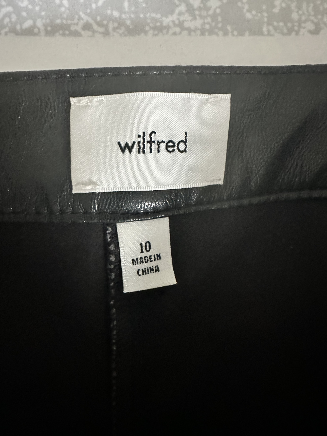 (New) Wilfred Black Faux Leather Pants Size 10 - photo 5