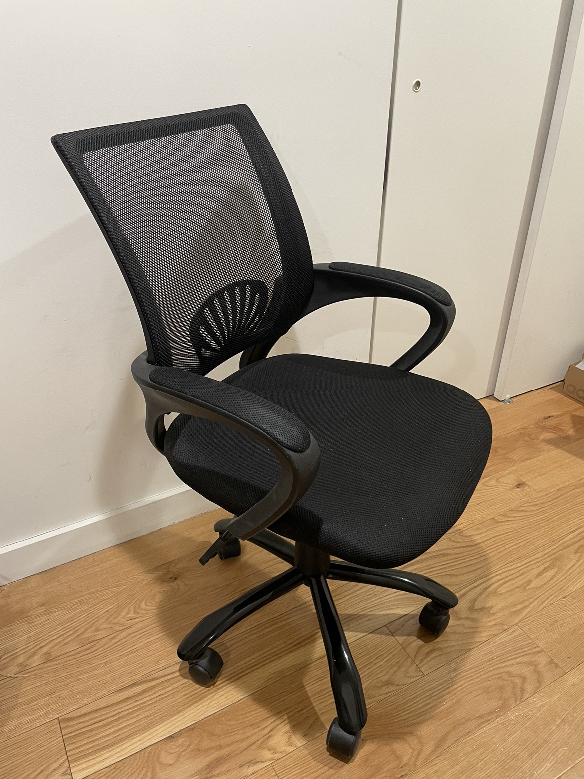 Black Mesh Office Chair - photo 3
